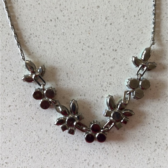 Vintage Marks & Spencer (M&S) Aurora Borealis Collectable Flower Power Choker - Picture 4 of 5